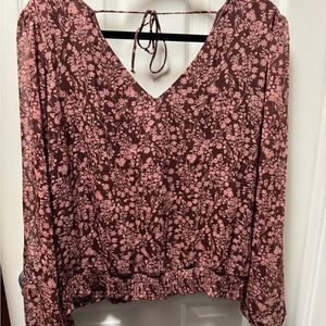 NINE BRITTON Ina Chiffon Smocked Bottom V-Neck Blouse XL